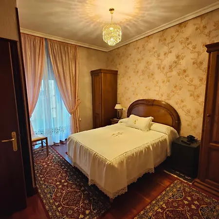 Pensjonat Lorea 2*