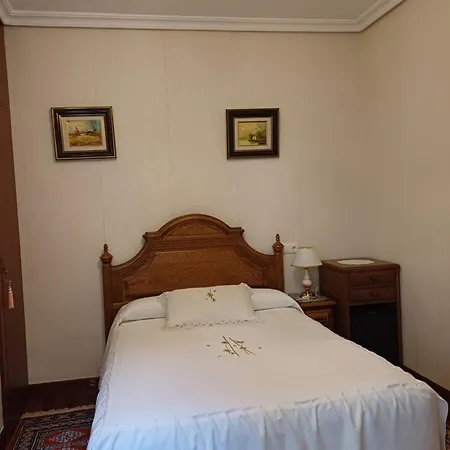 ペンション ロレア サン・セバスティアン